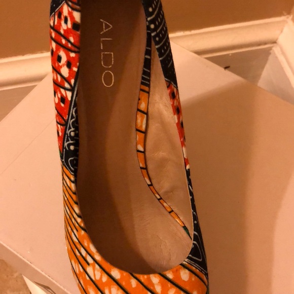 Shoes - Picture 5 of 8